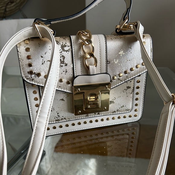 Stylish gold & cream colour mini bag, brand new - Picture 1 of 4